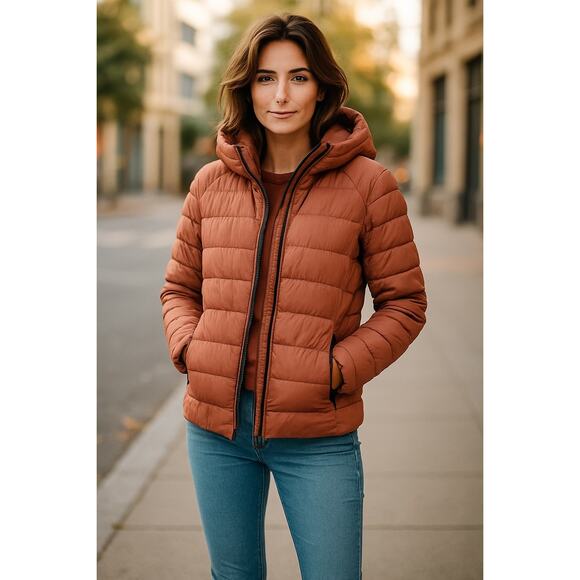 Bernardo Performance Jacket Coat Hood Packable Pockets Side Panels Extra Stretch - Picture 1 of 11